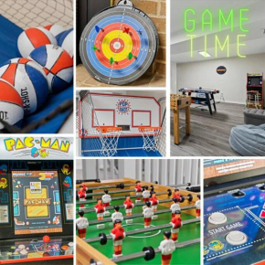 In Resort Game Room - The Play House 5BR Mcgaheysville